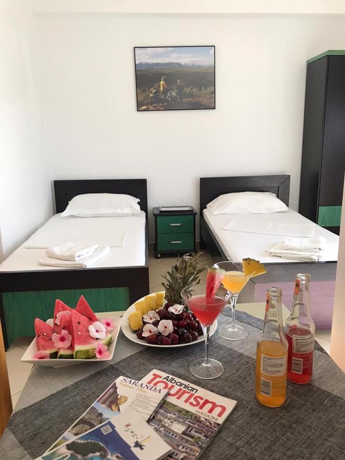 Family Hotel Haruni Ksamil Extérieur photo