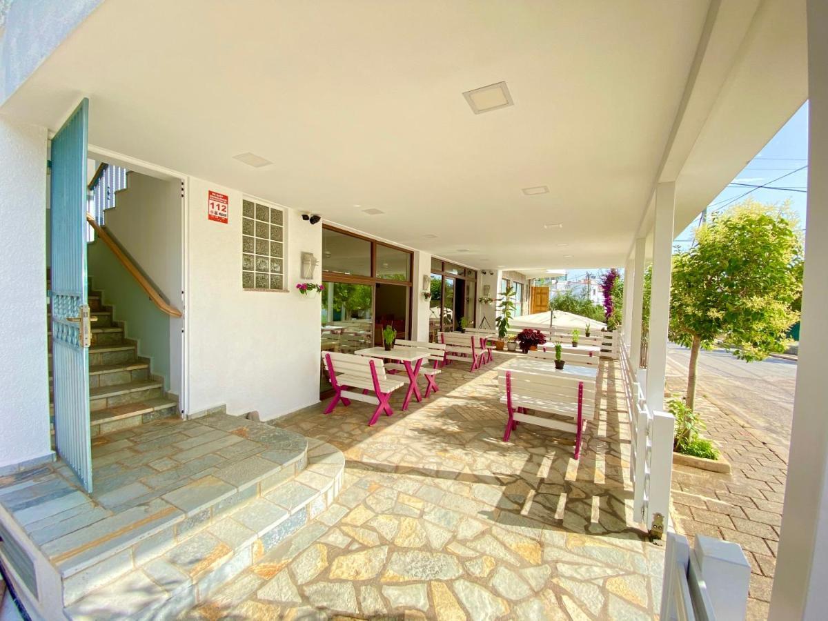 Family Hotel Haruni Ksamil Extérieur photo