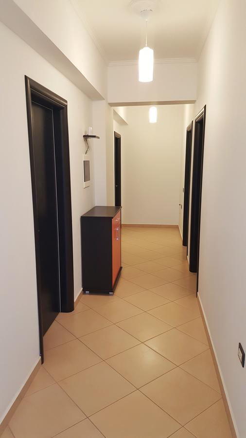 Family Hotel Haruni Ksamil Extérieur photo