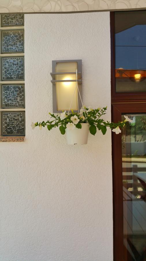 Family Hotel Haruni Ksamil Extérieur photo