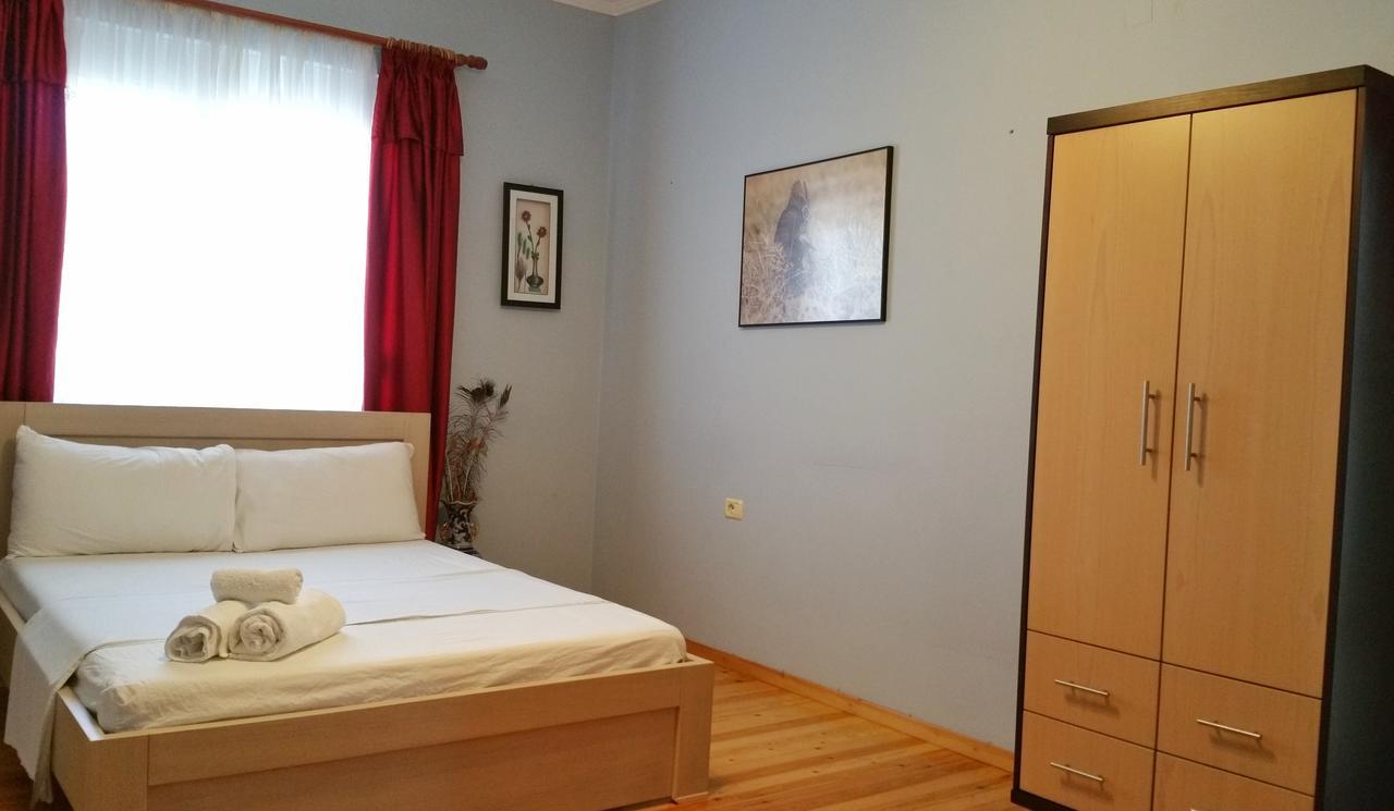Family Hotel Haruni Ksamil Extérieur photo